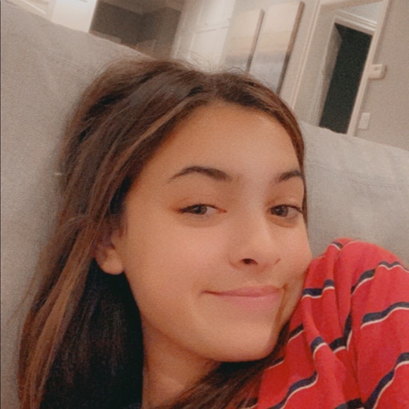 Meet your Posher, Claire - Picture 2 of 2